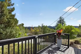 11 Las Palomas, Orinda, CA 94563 - Photo 2