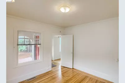 1265 Hopkins St, Berkeley, CA 94702 - Photo 16