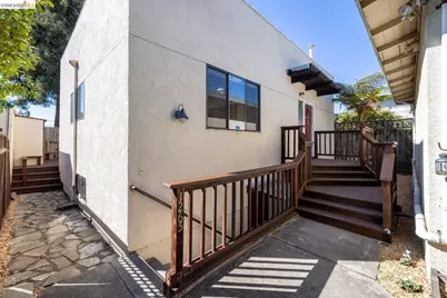 1265 Hopkins St, Berkeley, CA 94702 - Photo 28