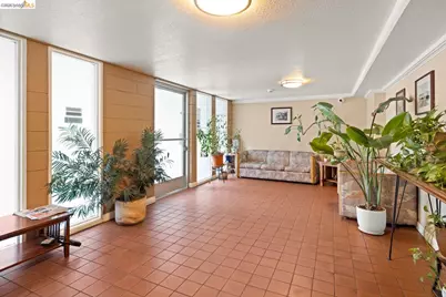385 Jayne Ave #109, Oakland, CA 94610 - Photo 18