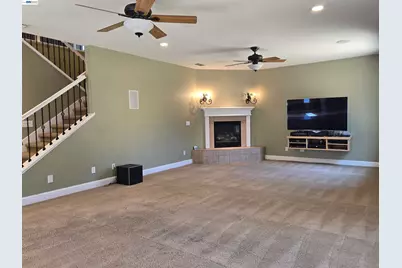 1896 Lourdes Court, Tracy, CA 95304 - Photo 16