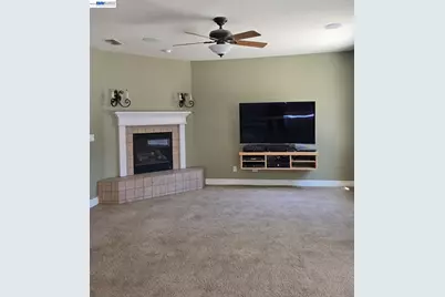 1896 Lourdes Court, Tracy, CA 95304 - Photo 14