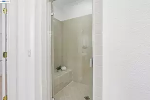 29207 Marshbrook Dr, Hayward, CA 94545 - Photo 54