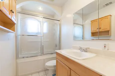 16182 Via Media, San Lorenzo, CA 94580 - Photo 18