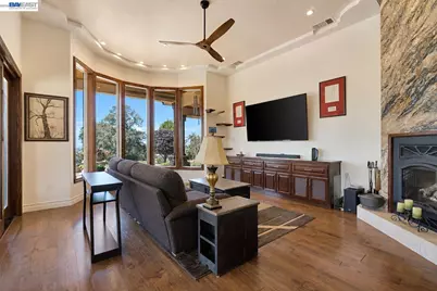 34310 Barn Owl Rd, Raymond, CA 93653 - Photo 14
