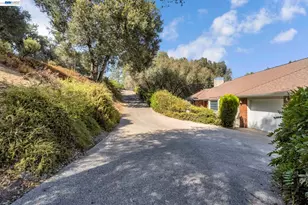 39309 Forest Park Ln, Oakhurst, CA 93644 - Photo 10