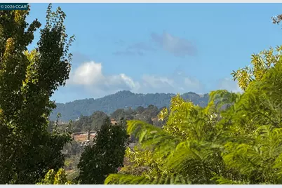 79 Fountainhead Ct, Martinez, CA 94553 - Photo 18