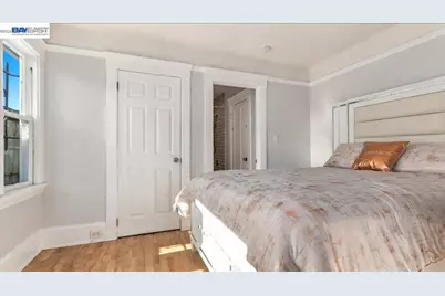 5817 Seminary Ct., Oakland, CA 94605 - Photo 10