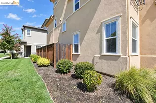 806 Queen Palm Ln, Brentwood, CA 94513 - Photo 32