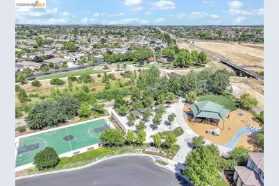 806 Queen Palm Ln, Brentwood, CA 94513 - Photo 46