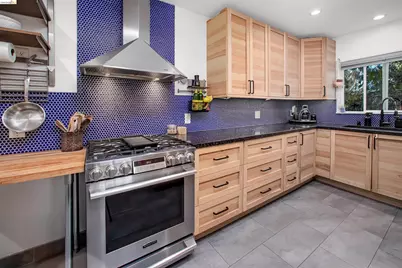 21367 Rizzo Ave, Castro Valley, CA 94546 - Photo 14