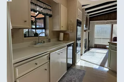 29284 Harpoon Way, Hayward, CA 94544 - Photo 20
