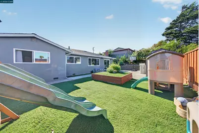 2444 Fitzpatrick St, San Pablo, CA 94806 - Photo 40