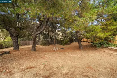 5613 Likins Ave, Martinez, CA 94553 - Photo 46