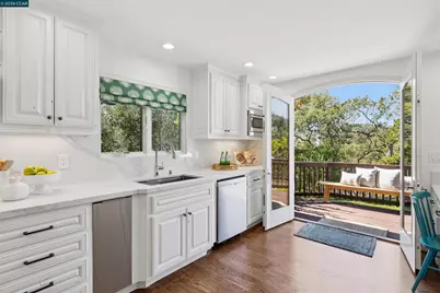 71 Scenic Drive, Orinda, CA 94563 - Photo 16