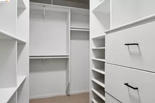 2 Mall Ct, Oakland, CA 94611 - Photo 52