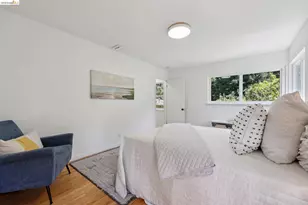 2 Mall Ct, Oakland, CA 94611 - Photo 44
