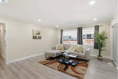 1204 Vistagrand Dr, San Leandro, CA 94577 - Photo 18