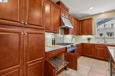 2836 Stringham Way, Dublin, CA 94568 - Photo 16