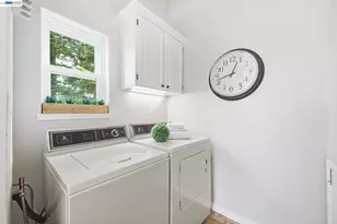 85 Samaria Ln, Oakland, CA 94619 - Photo 14