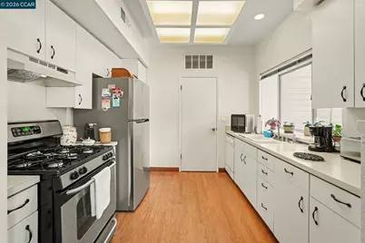 116 Whaler Cir, Hercules, CA 94547 - Photo 8