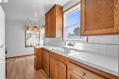 477 Cascade Rd, San Leandro, CA 94577 - Photo 16