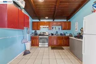 24024 Park St, Hayward, CA 94541 - Photo 18