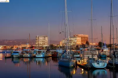 8 Commodore Dr #C359, Emeryville, CA 94608 - Photo 52