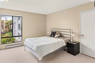 8 Commodore Dr, Emeryville, CA 94608 - Photo 20