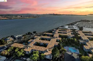 8 Commodore Dr, Emeryville, CA 94608 - Photo 30