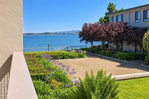 8 Commodore Dr, Emeryville, CA 94608 - Photo 2