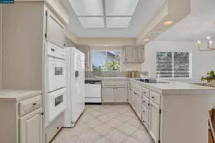 2975 Graymont Ct, Concord, CA 94518 - Photo 8