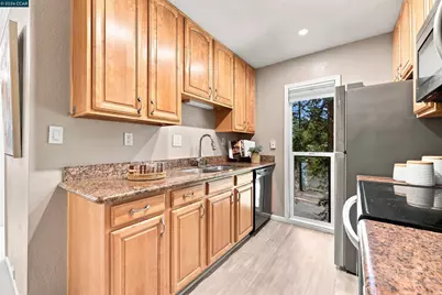 185 Sierra Dr #203, Walnut Creek, CA 94596 - Photo 6