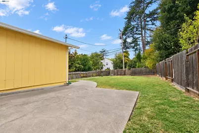 233 Fairmont Ave, Vallejo, CA 94590 - Photo 12