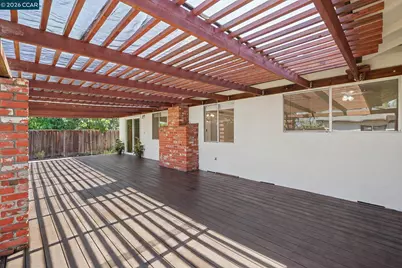879 Greenway Dr, Martinez, CA 94553 - Photo 40