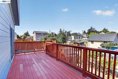 2244 20th St, Oakland, CA 94606 - Photo 46