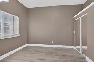 2244 20th St, Oakland, CA 94606 - Photo 12