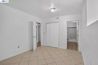 2244 20th St, Oakland, CA 94606 - Photo 76