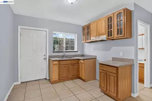 2244 20th St, Oakland, CA 94606 - Photo 56