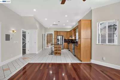 2244 20th St, Oakland, CA 94606 - Photo 18