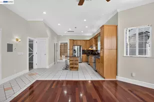 2244 20th St, Oakland, CA 94606 - Photo 18