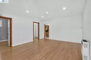 2244 20th St, Oakland, CA 94606 - Photo 42