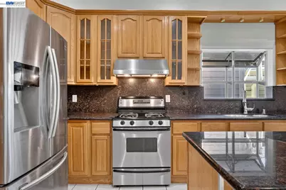 2244 20th St, Oakland, CA 94606 - Photo 22