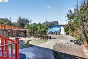 2244 20th St, Oakland, CA 94606 - Photo 48