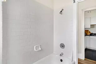 873 Erie, Oakland, CA 94610 - Photo 26