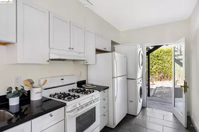 873 Erie, Oakland, CA 94610 - Photo 20