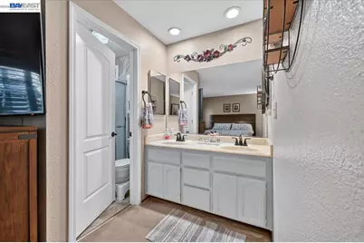 4561 Edwards Ln, Castro Valley, CA 94546 - Photo 18