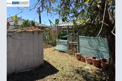 1824 99th Ave, Oakland, CA 94603 - Photo 20