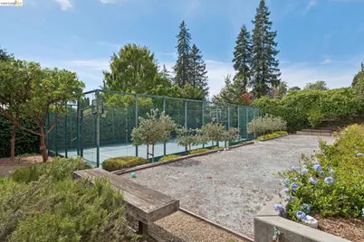 331 Hillside Ave, Piedmont, CA 94611 - Photo 66