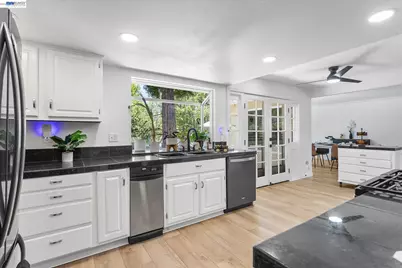 5736 Medallion Ct, Castro Valley, CA 94552 - Photo 26